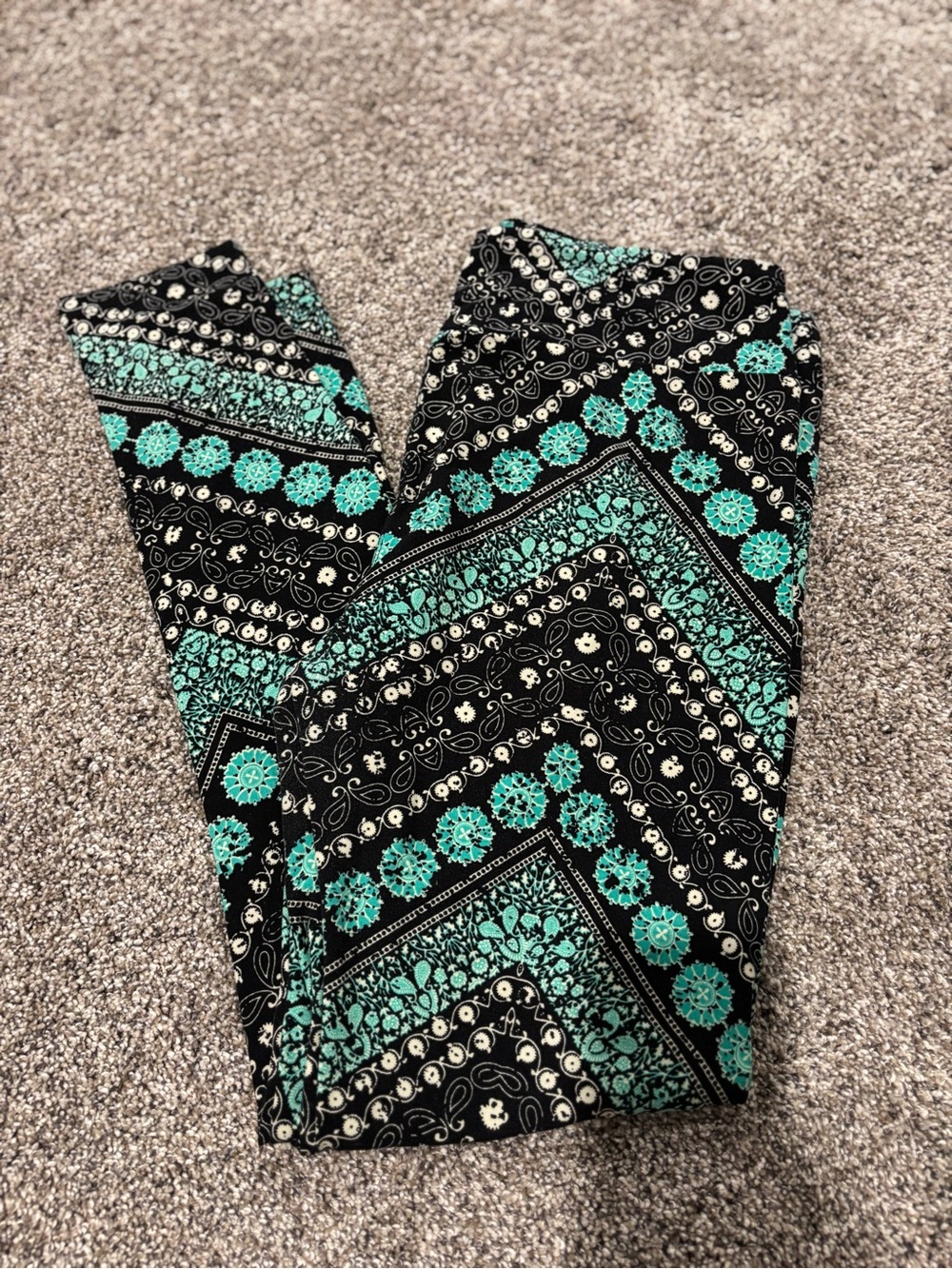 LuLaRoe Black and Teal Patterned Leggings